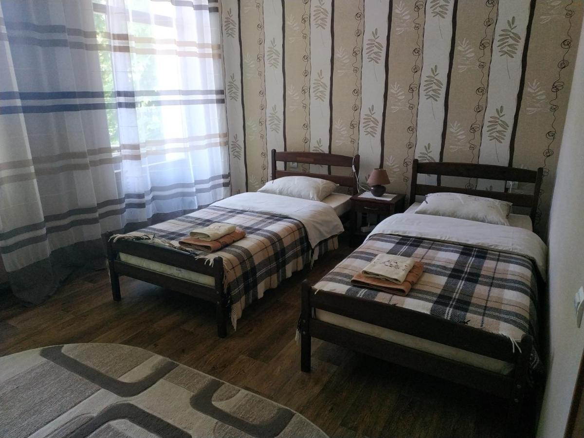Apartment In The Center Of Old Town Кам'янець-Подільский Екстер'єр фото